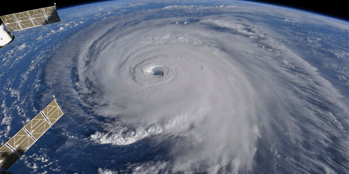 Ураган - вид из космоса