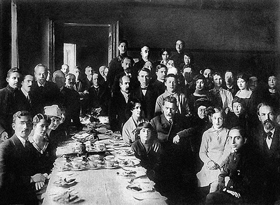 Чествование Максима Горького в связи с его 50-летием в издательстве «Всемирная литература». 30 марта 1919 года