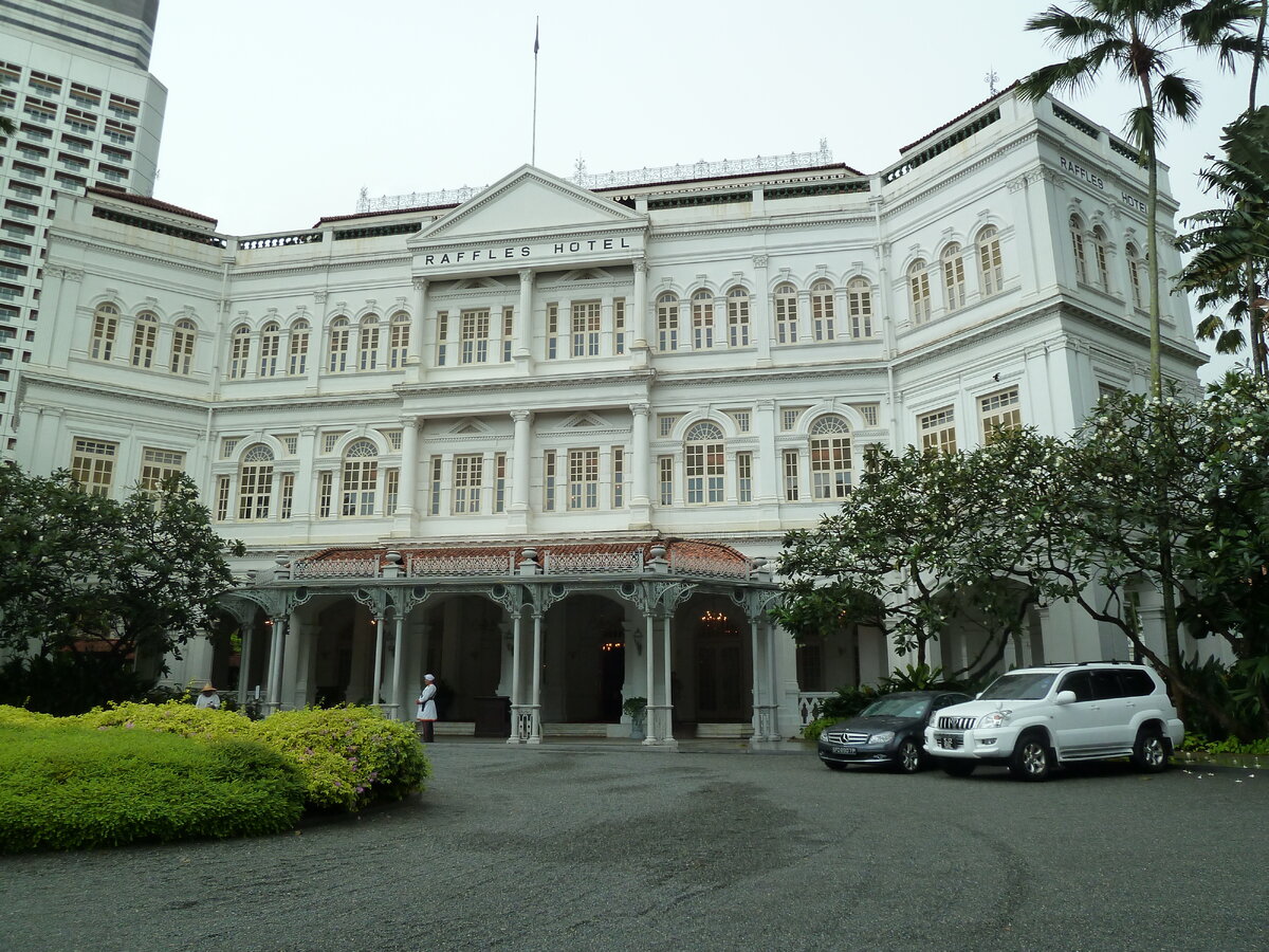 Роскошный Raffles hotel 
