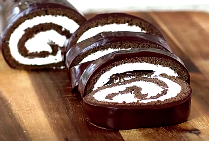 рулет со взбитыми сливками