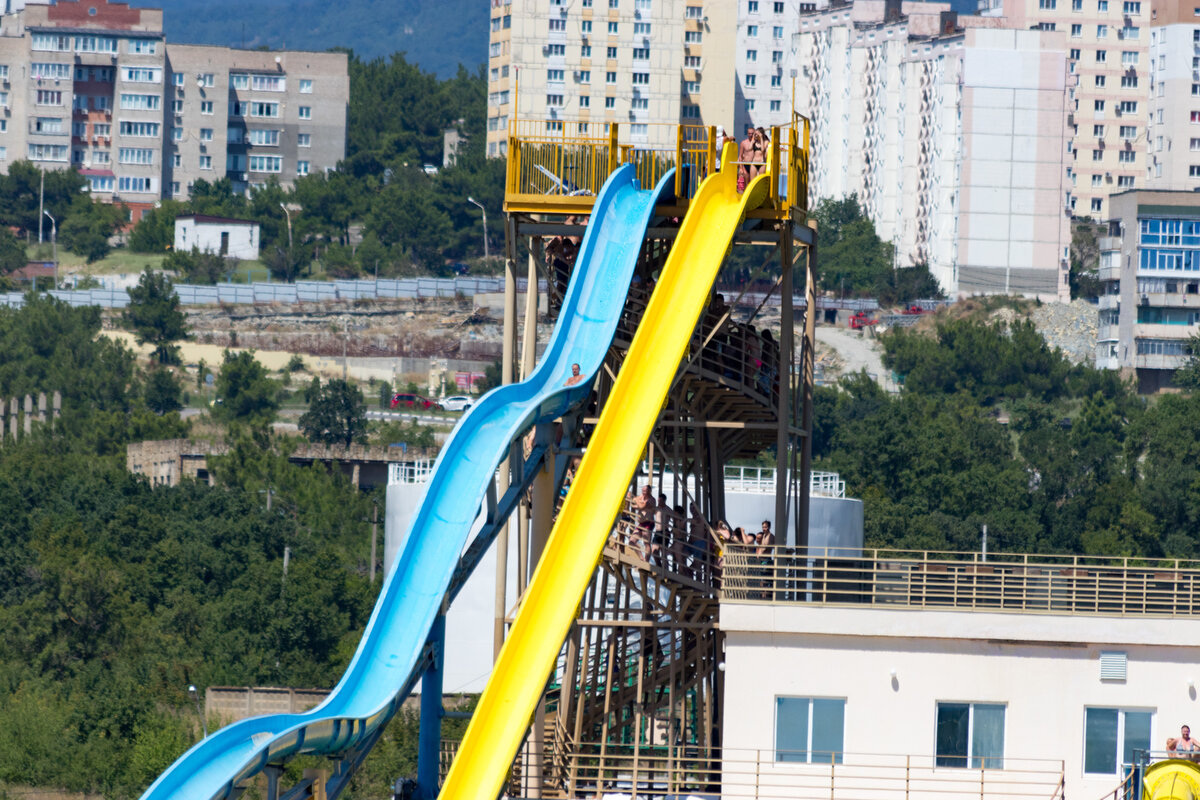 Самый большой аквапарк в геленджике