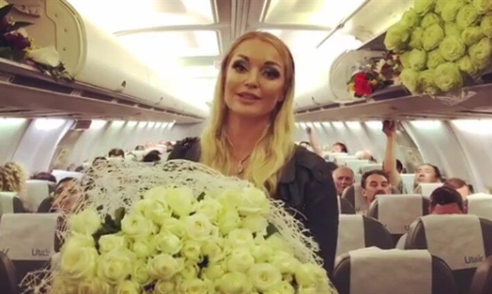 Поступок балерины Анастасии Волочковой на борту самолета