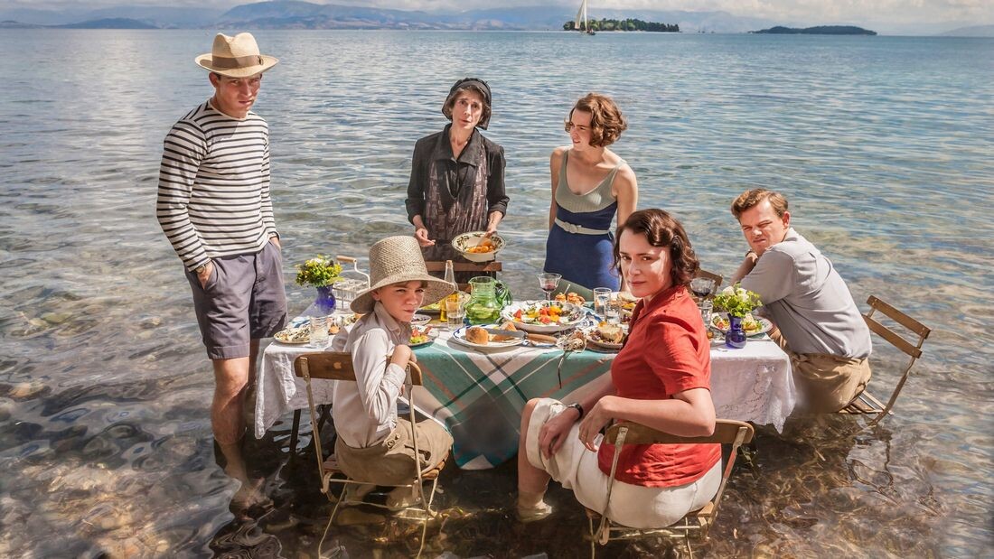 Фото: https://epilogue.club/tvshows/the-durrells 