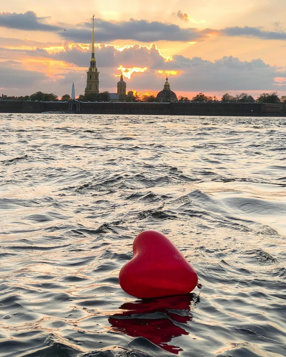 Влюбленные в Санкт Петербурге