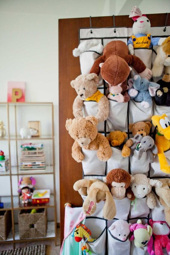 Как организовать хранение в детской комнате: советы эксперта