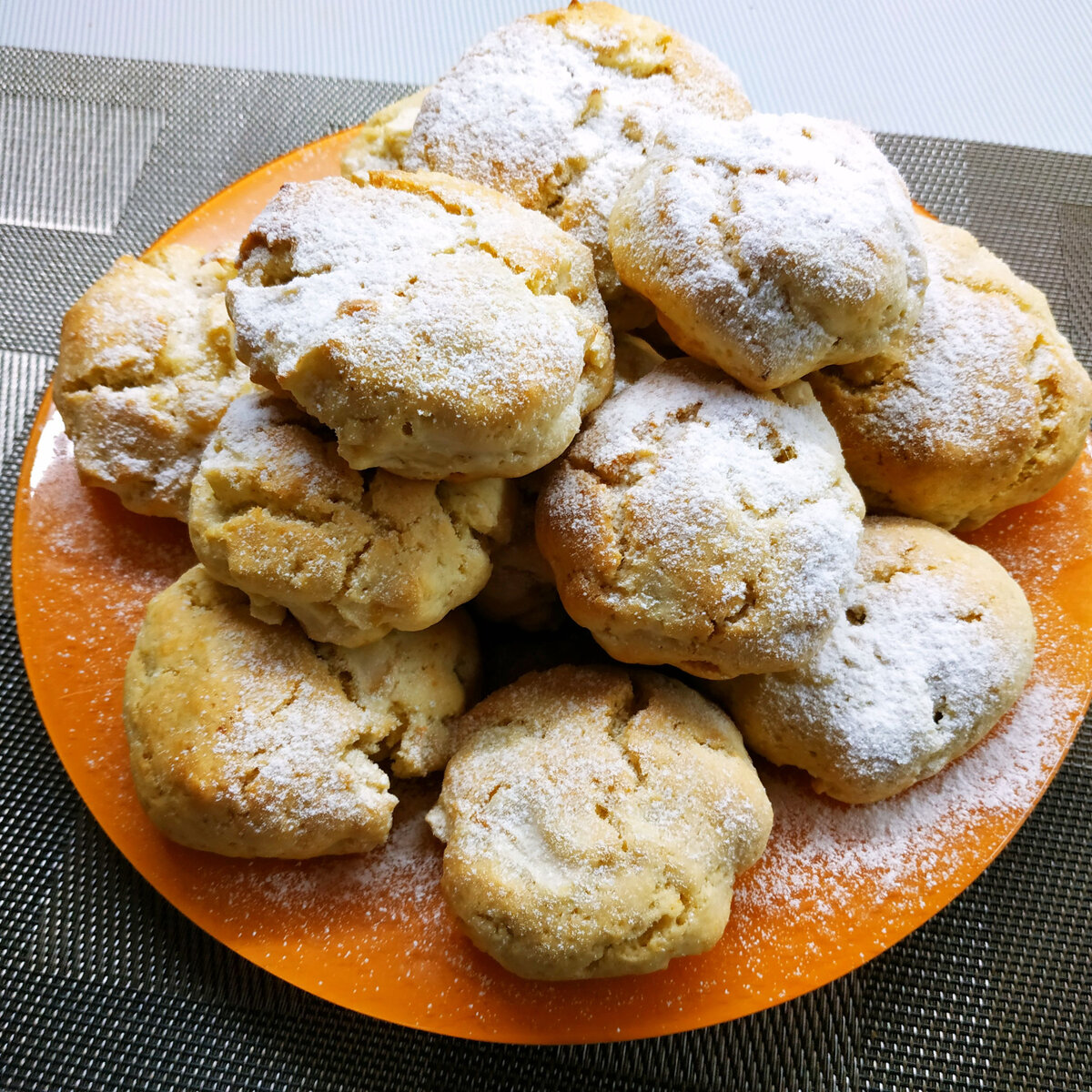 Песочное печенье с яблоками