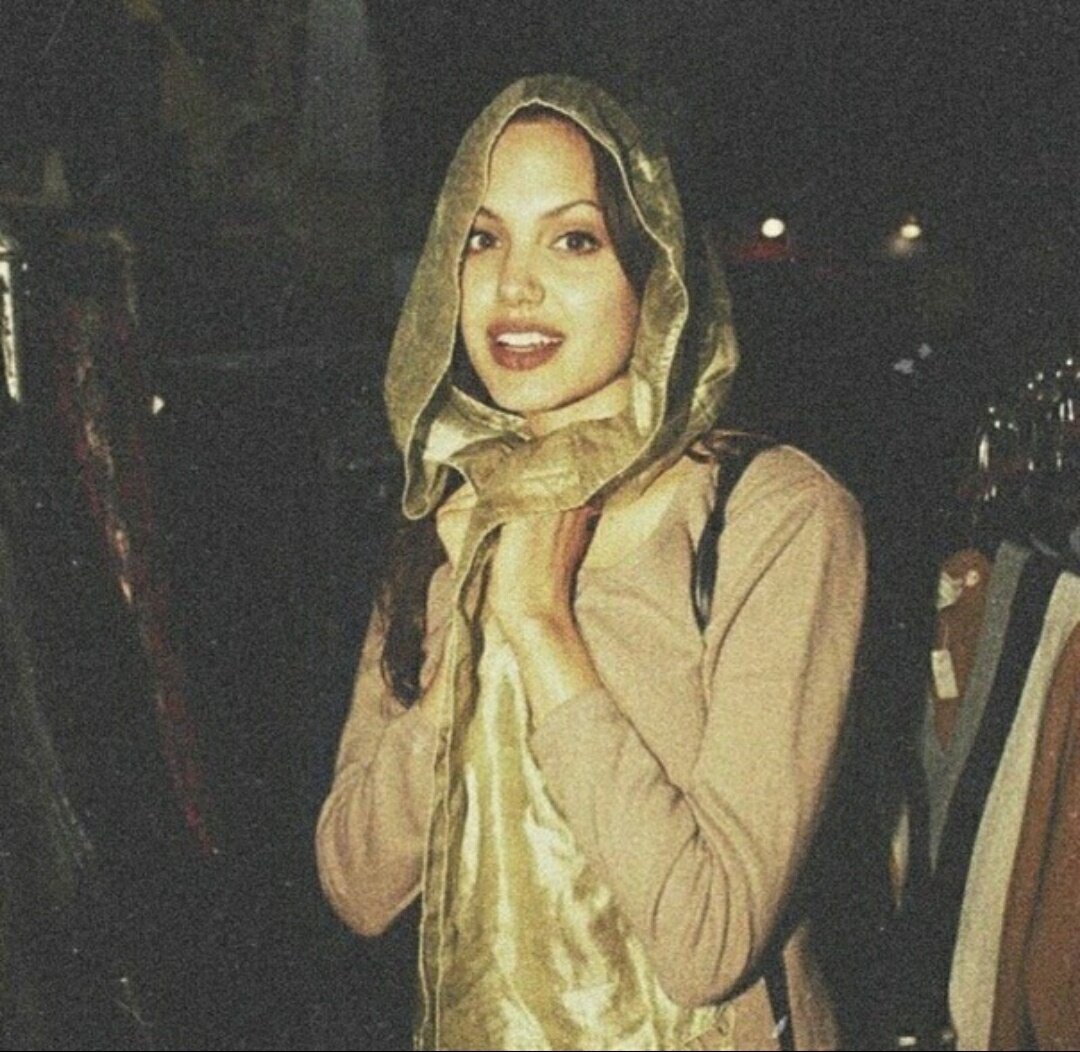 Анджелина Джоли