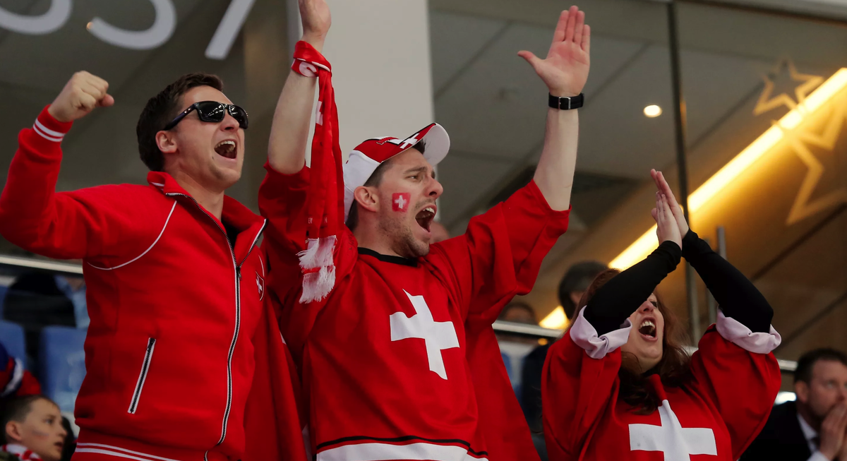 Болельщикам в этот день пришлось задержаться, но это было не зря! Фото из открытых источников на Яндекс.картинки