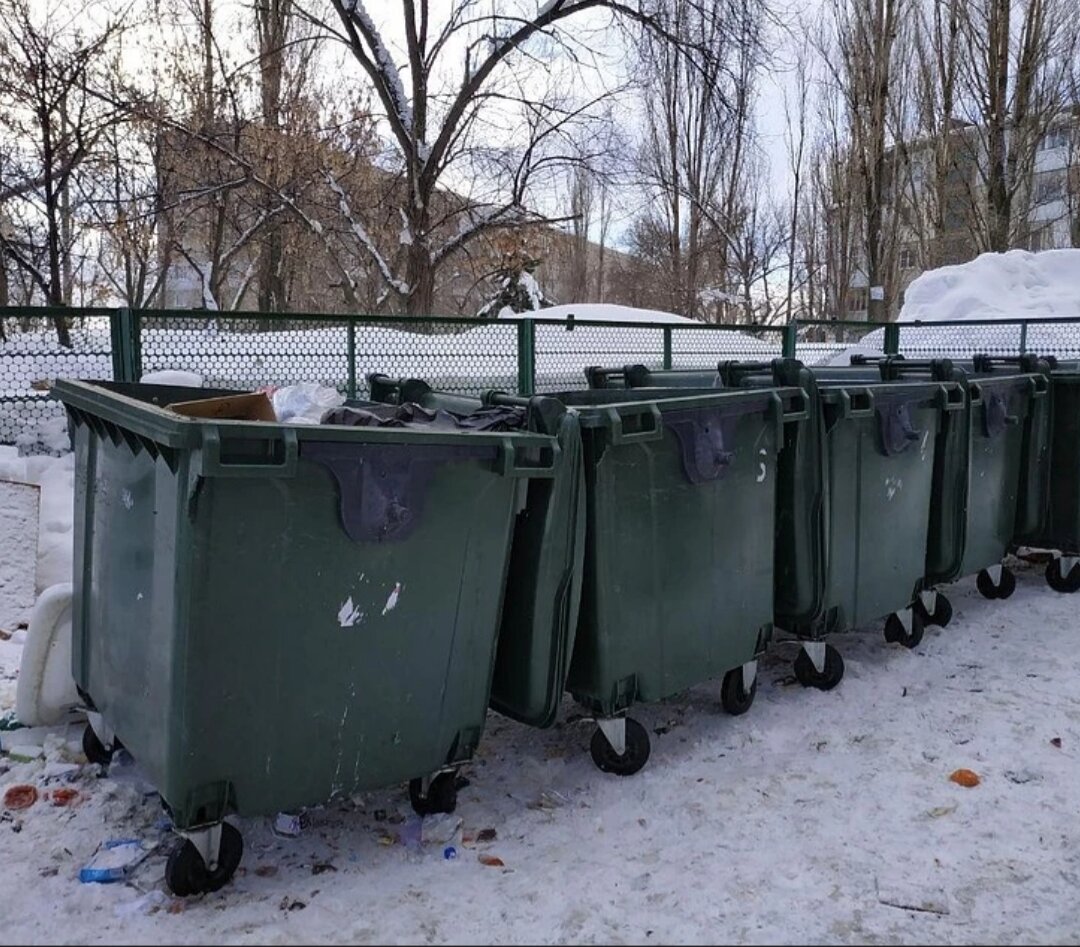 Ладно хоть баки небольшие, но как то лезть в него не очень хочется))