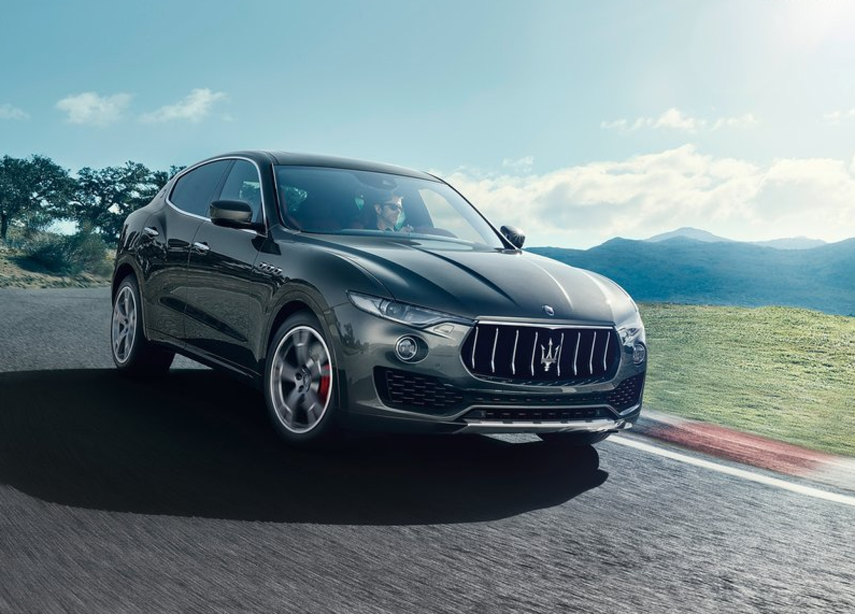 - Maserati Levante S            