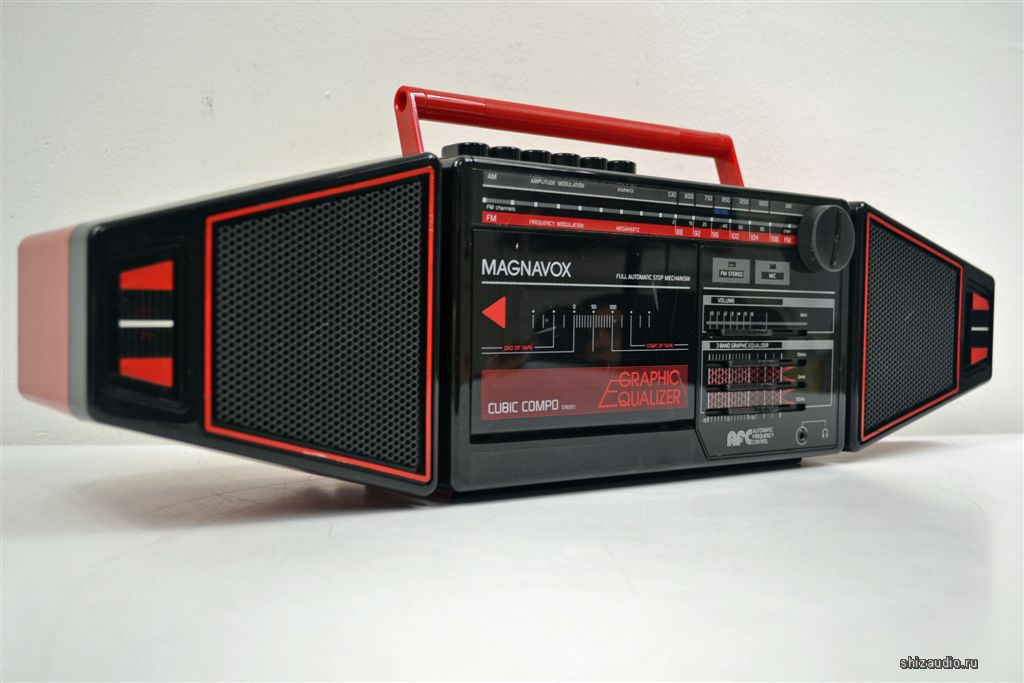 Новые кассетные магнитофоны. Magnavox 347h. Magnavox Магнавокс кассетный магнитофон. Ореанда магнитофон двухкассетный. Шарп Бумбокс 90х.