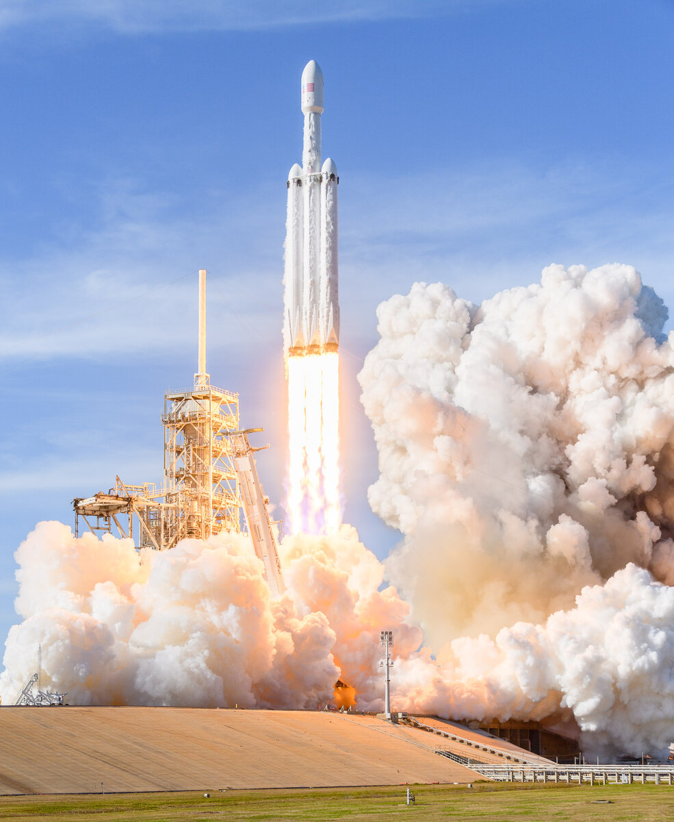  После долгих споров между политиками и учеными NASA выбрало частную космическую компанию SpaceX для запуска важнейшей миссии по изучению Солнечной Системы этого десятилетия.