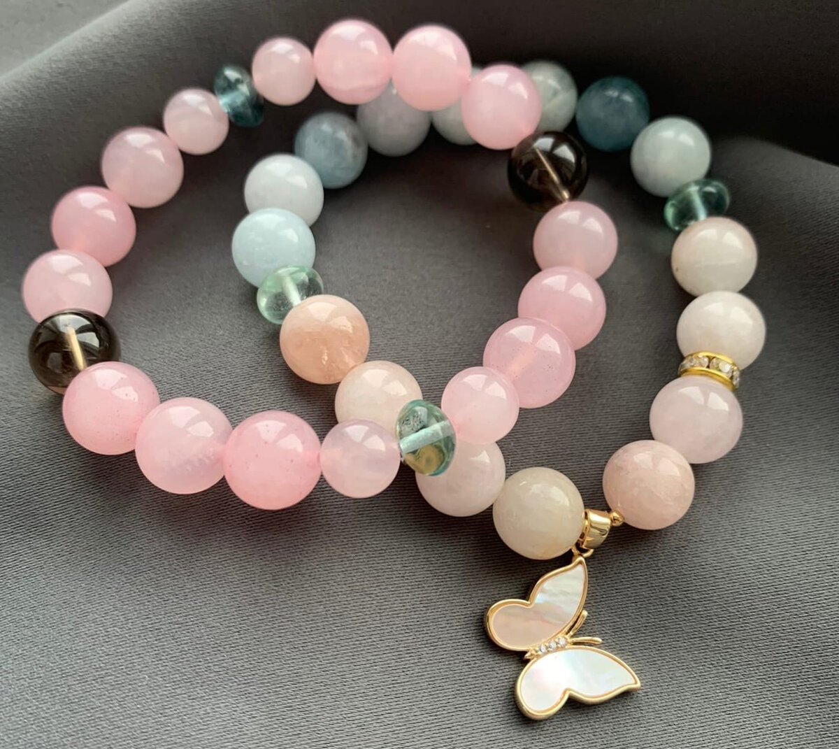 Мои работы. Листайте вправо, там есть ещё картинки :)