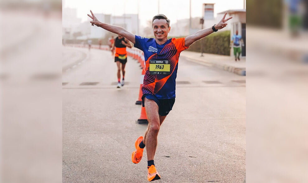    Спортсмен из Муравленко Марат Фазлетдинов стал третьим на международном марафоне в Абу-Даби