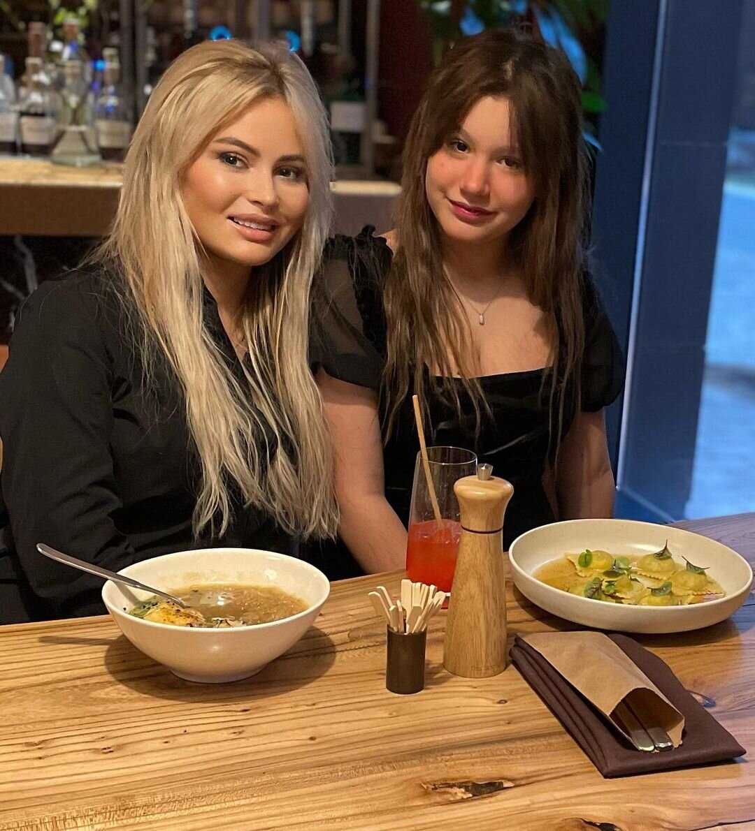    Дана Борисова с дочерью ПолинойСоцсети Даны Борисовой