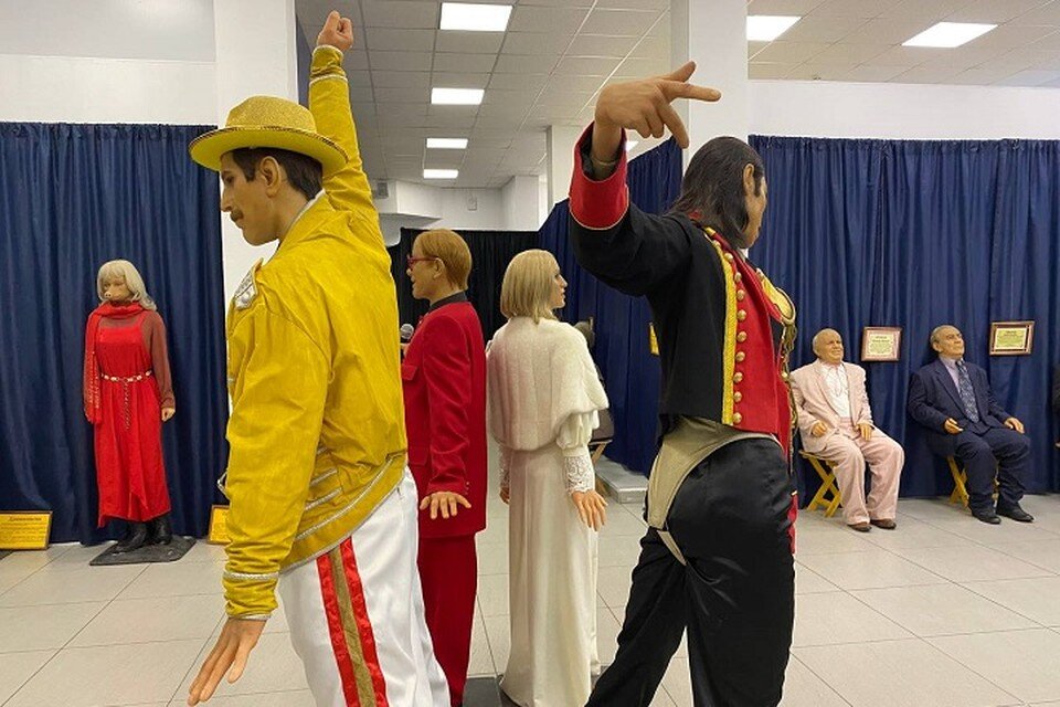     Майкл Джексон и Фредди Меркьюри встали рядом Екатерина ЛЕСКОВА