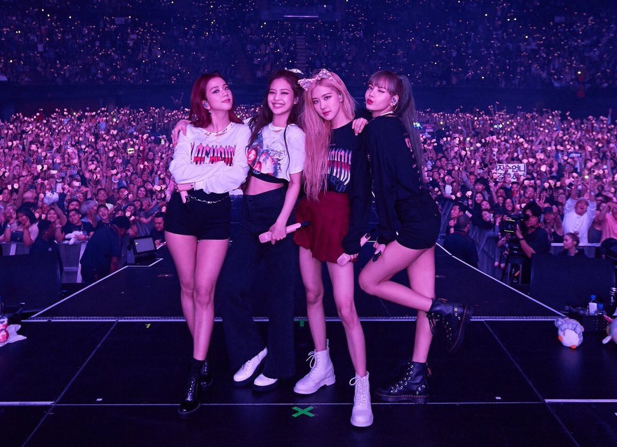 группа BLACKPINK