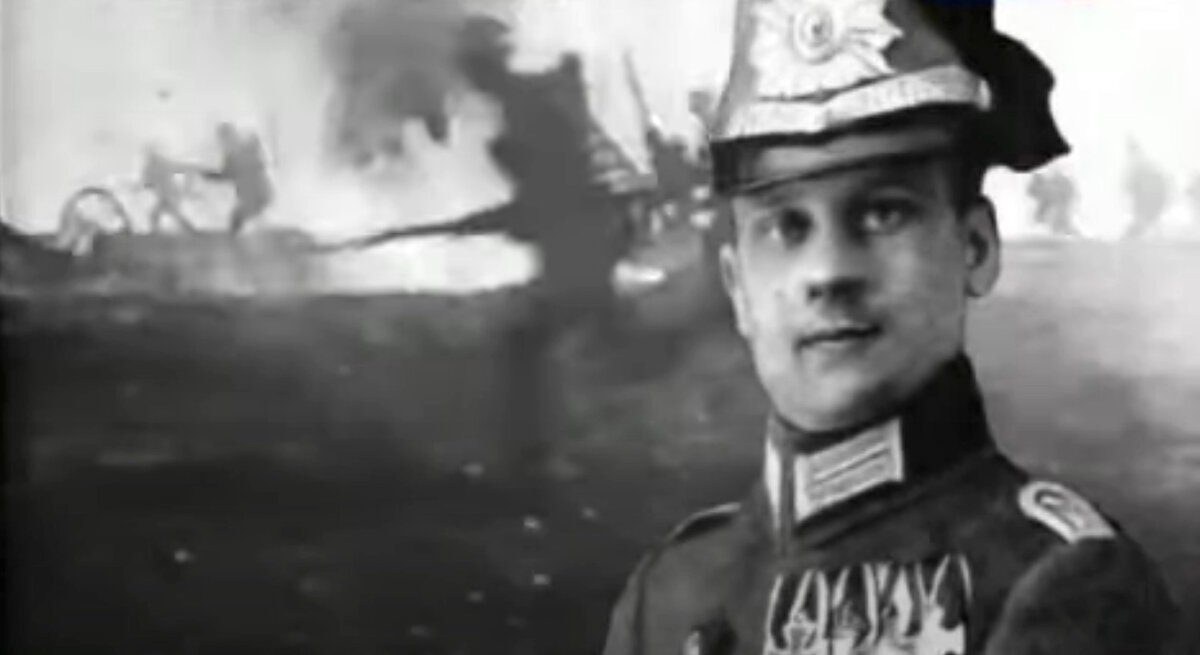 Таким бравым офицером Вальтер Штеннес был во время Первой мировой войны. Кадр из фильма Радика Кудоярова