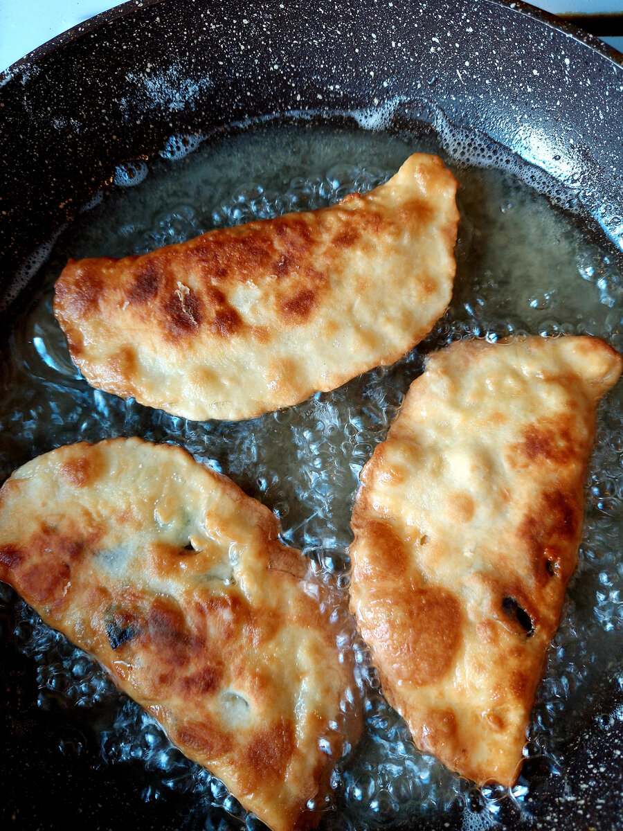 Кутабы с мясом по-азербайджански