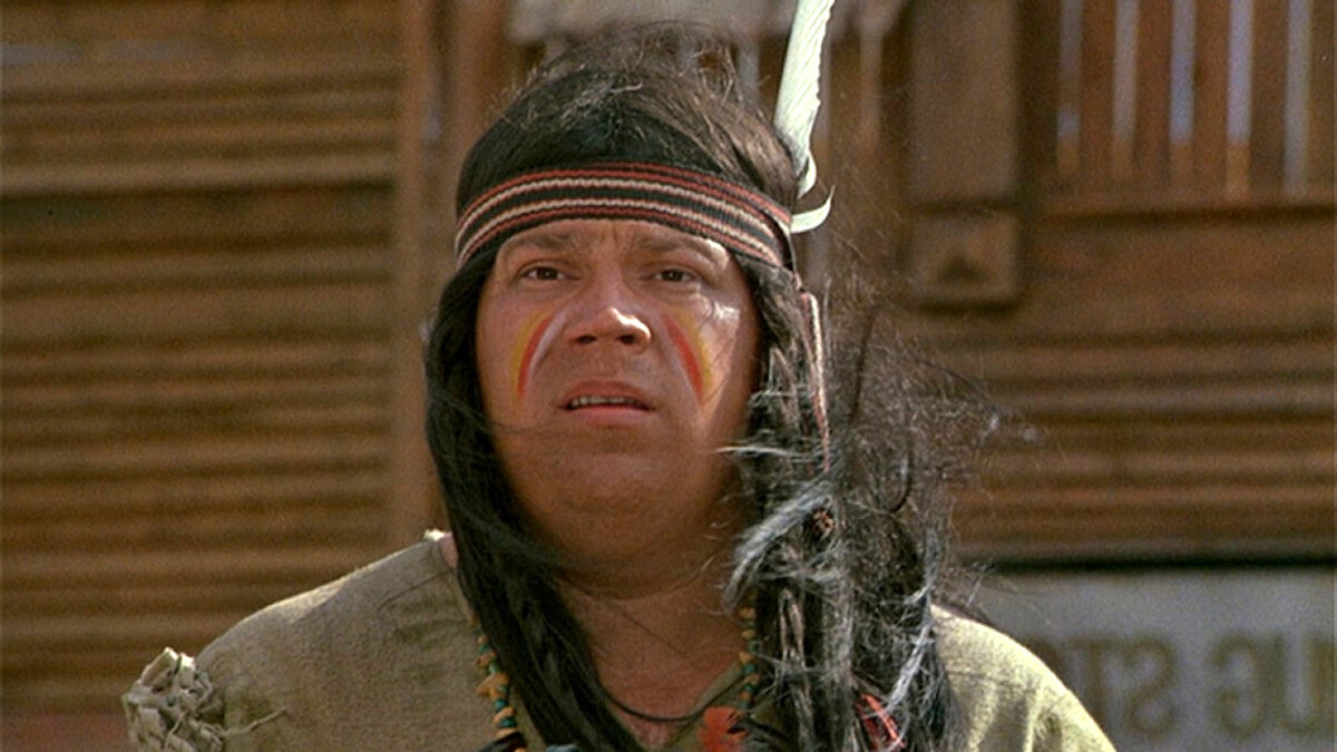 Юрий Думчев в роли сына вождя племени команчей, Х/ф "Человек с бульвара капуцинов"