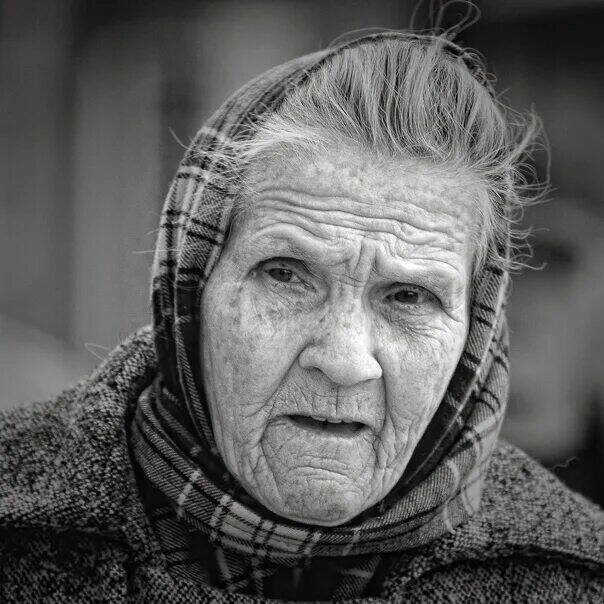 Старый мамочка русская. Фотографии матерей. Старушка грусть. Фото матери. Лицо матери.
