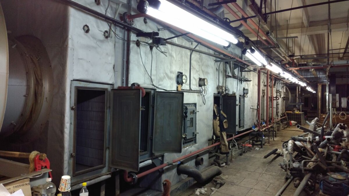 Нет, это не бронепоезд, это кондиционер.