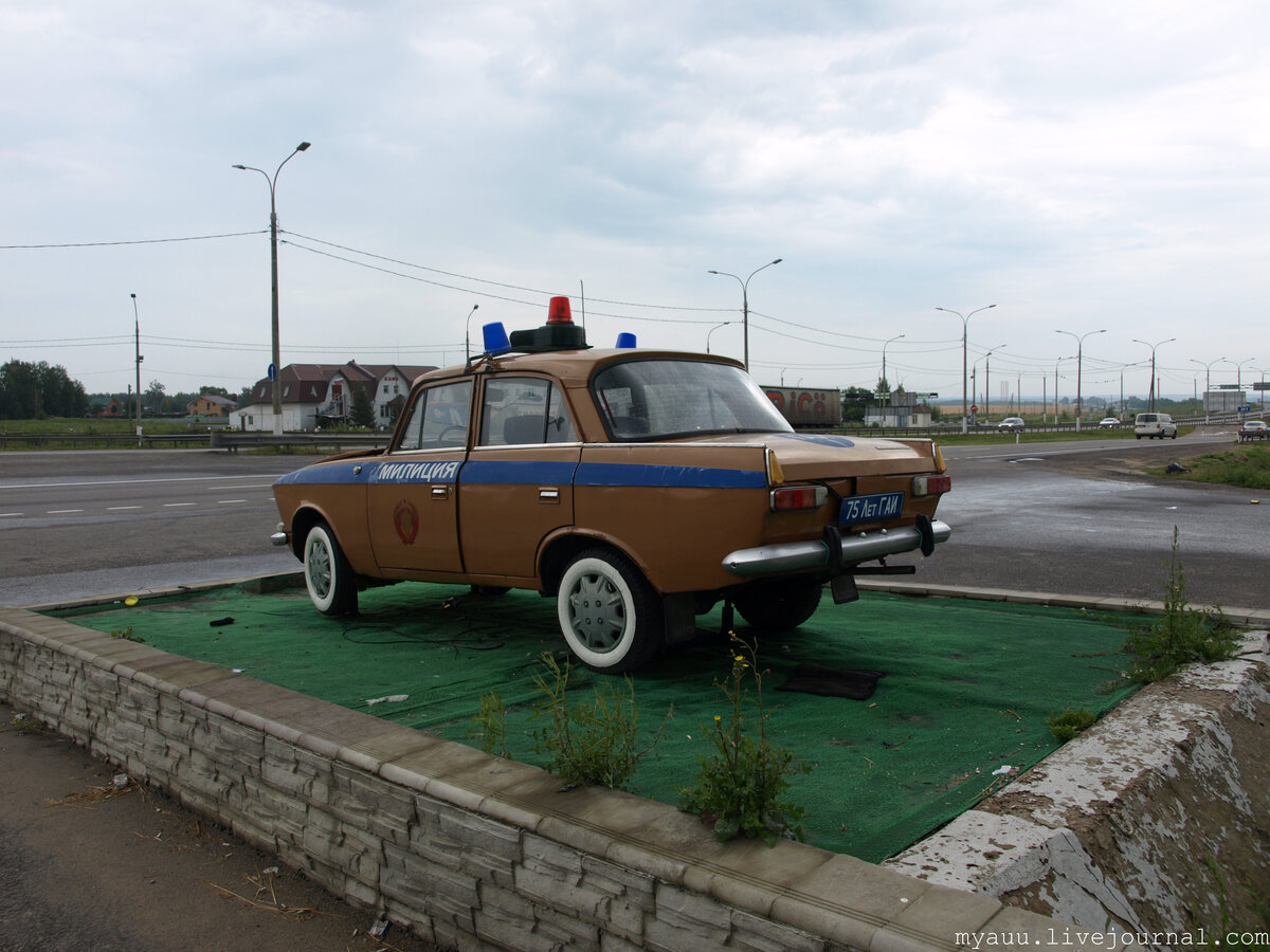 Памятники автомобили ГАИ