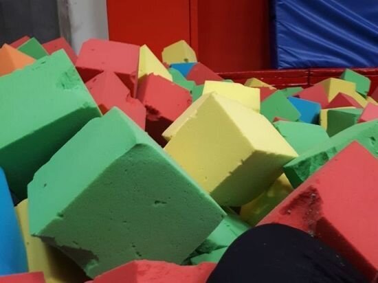 фото: Елена РубинштейнКубики в "Батутомании".