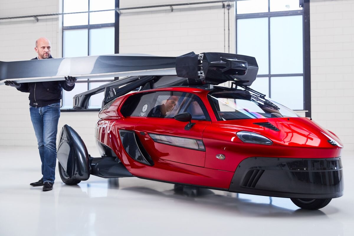 Летающий автомобиль AEROMOBIL