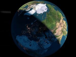 У многих народов день ассоциировался не только с приходом весны, но с борьбой между силами тьмы и света. Побеждали всегда светлые боги или духи, принося весеннее тепло и солнечный свет в качестве победного трофея.