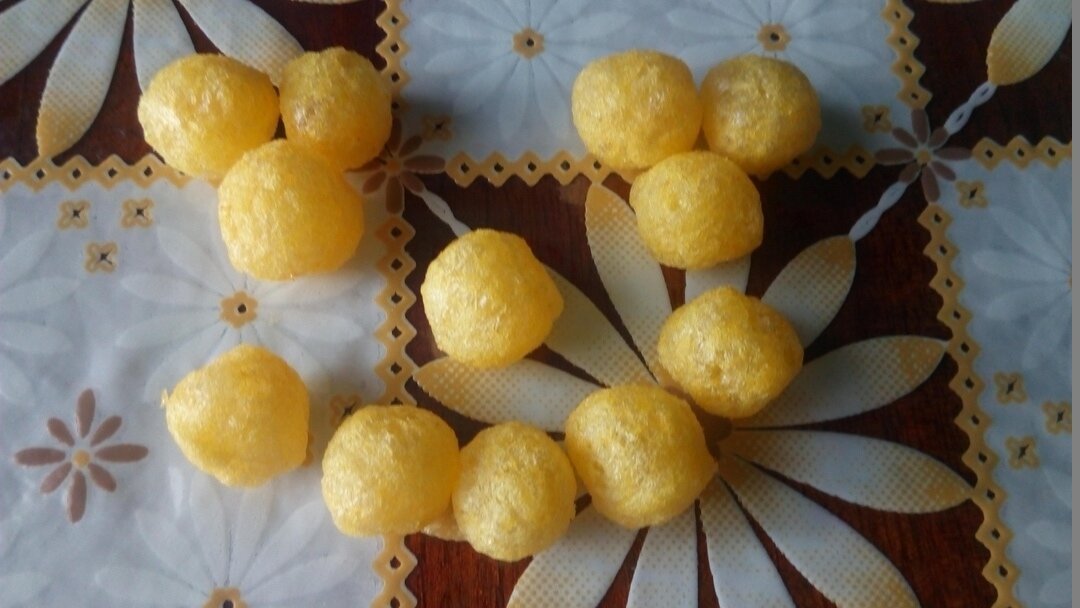                                                                       Он смотрит на тебя, а ты на него