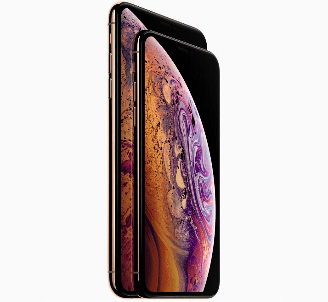 На вид по габаритам iPhone XS Max и XS не сильно отличаются