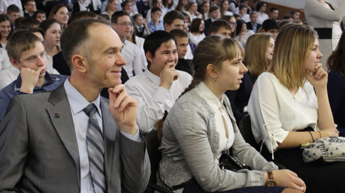 Антон Бессонов с участниками чтений