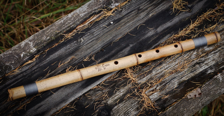 Традиционная японская флейта сякухати
