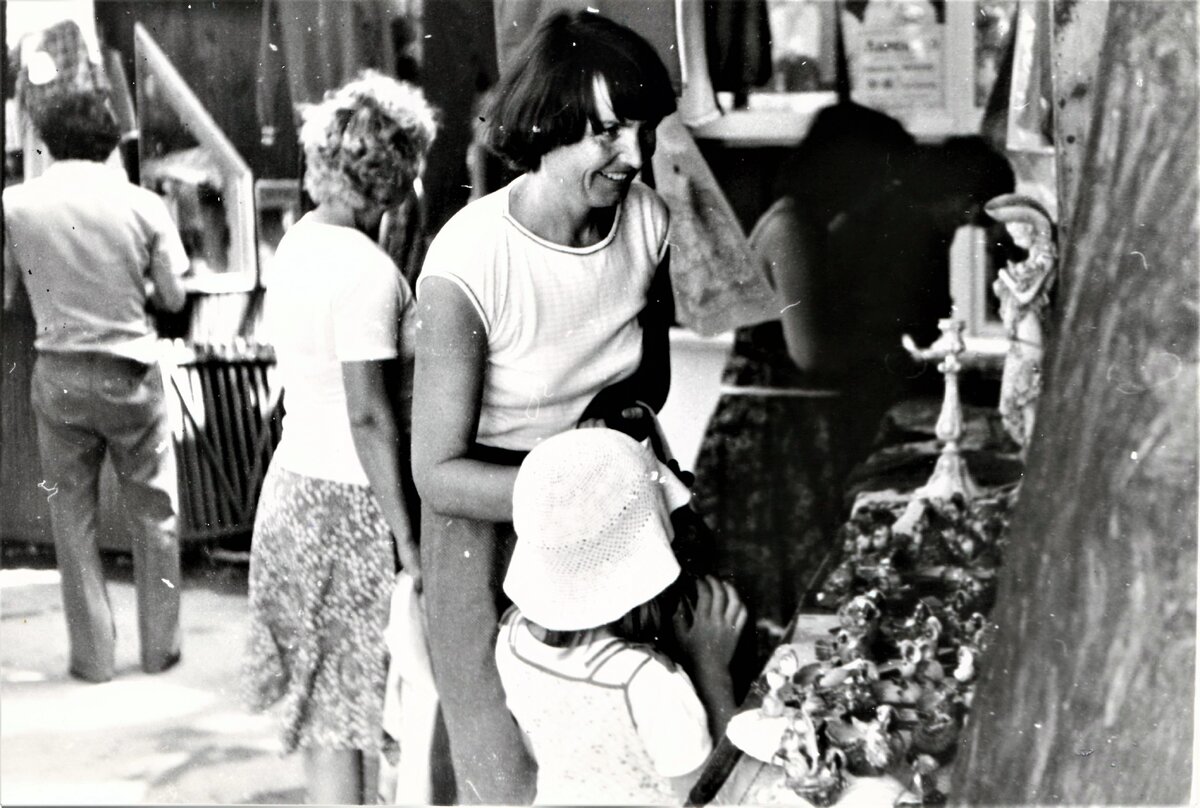 Сухум, сувенирный ларёк, 1983 год