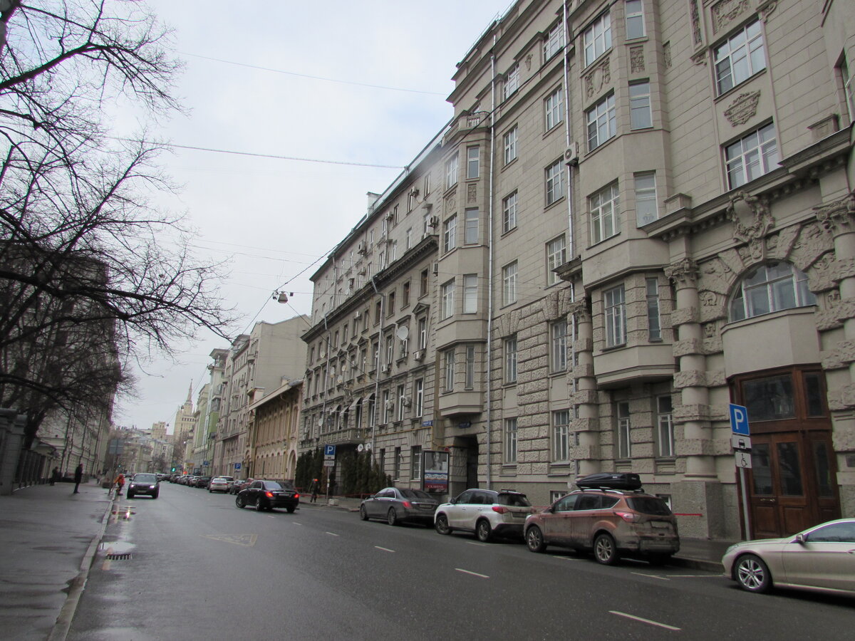 Поварская улица