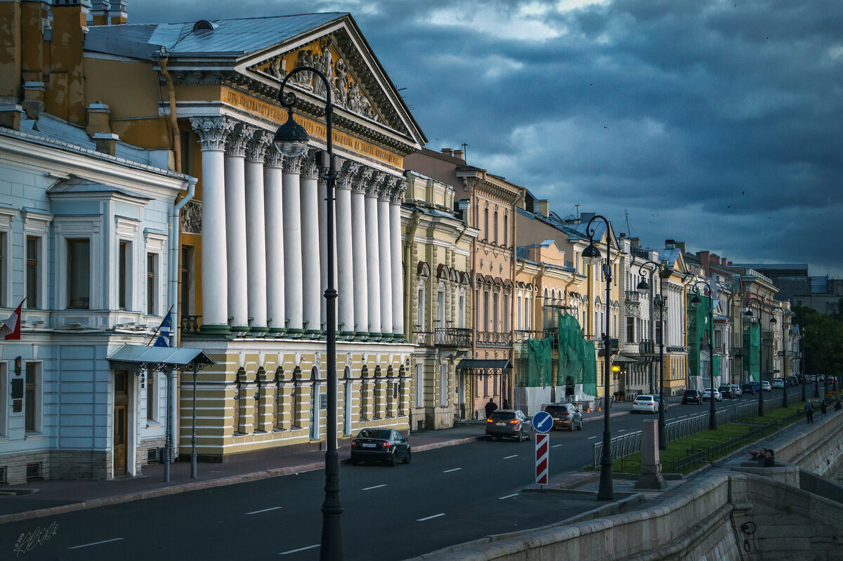 Английская набережная в питере