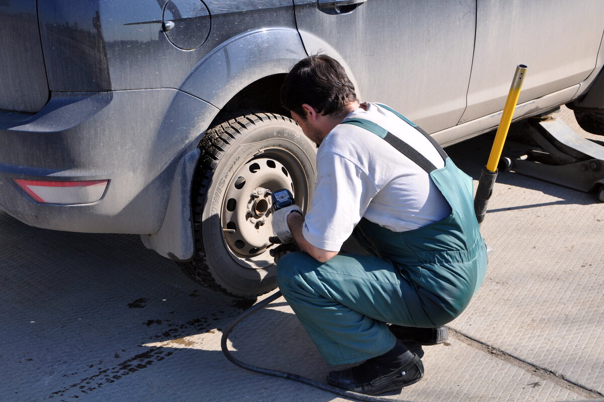 В шиномонтаже этим способом вряд ли будут пользоваться, а в экстренной ситуации его применение вполне возможно