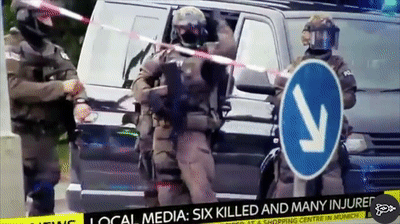 В трехточечном ремне может запутаться даже опытный боец