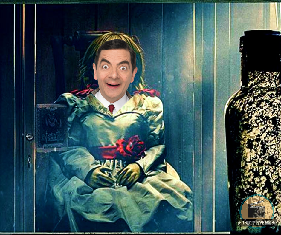 На фотографии кадр фильма "Проклятие Аннабель 3" Во избежании блокировки моей статьи Яндексом, который очень переживает за аудиторию читателей, дабы ее не шокировать ее кадром из фильма, я его немного изменил. 