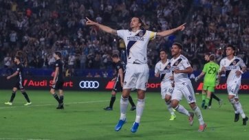 Фото: mlssoccer.comВ матче очередного игрового дня в МЛС швед внес основную лепту в уверенную победу своей команды на поле «Дигнити Хелс Спортс Парк» в Карсоне над «Спортинг Канзас-Сити».
