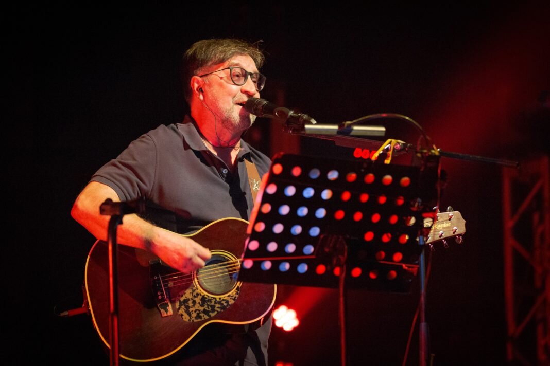 Юрий Шевчук на концерте.