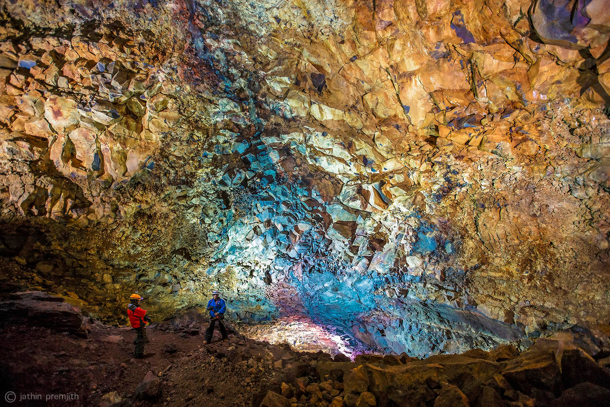 Вулкан Thrihnukagigur, Исландия