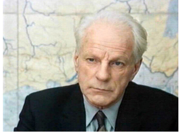 Олег Жаков. Кадр из фильма «Ищу человека»