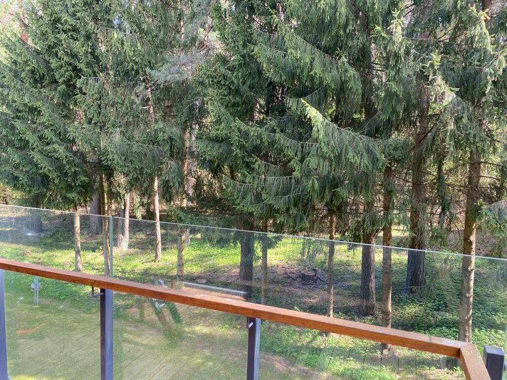 Вид с балкона квартиры в Турнишках.  Площадь 62 м2. Эта квартира продана за 210 000 евро в мае 2020 года.