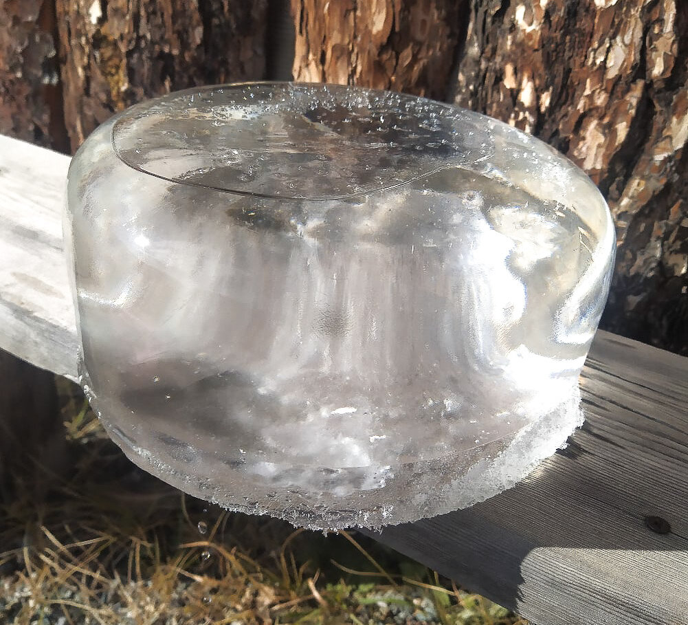 Так выглядела вода из кастрюли, простоявшей пару часов в кухне.