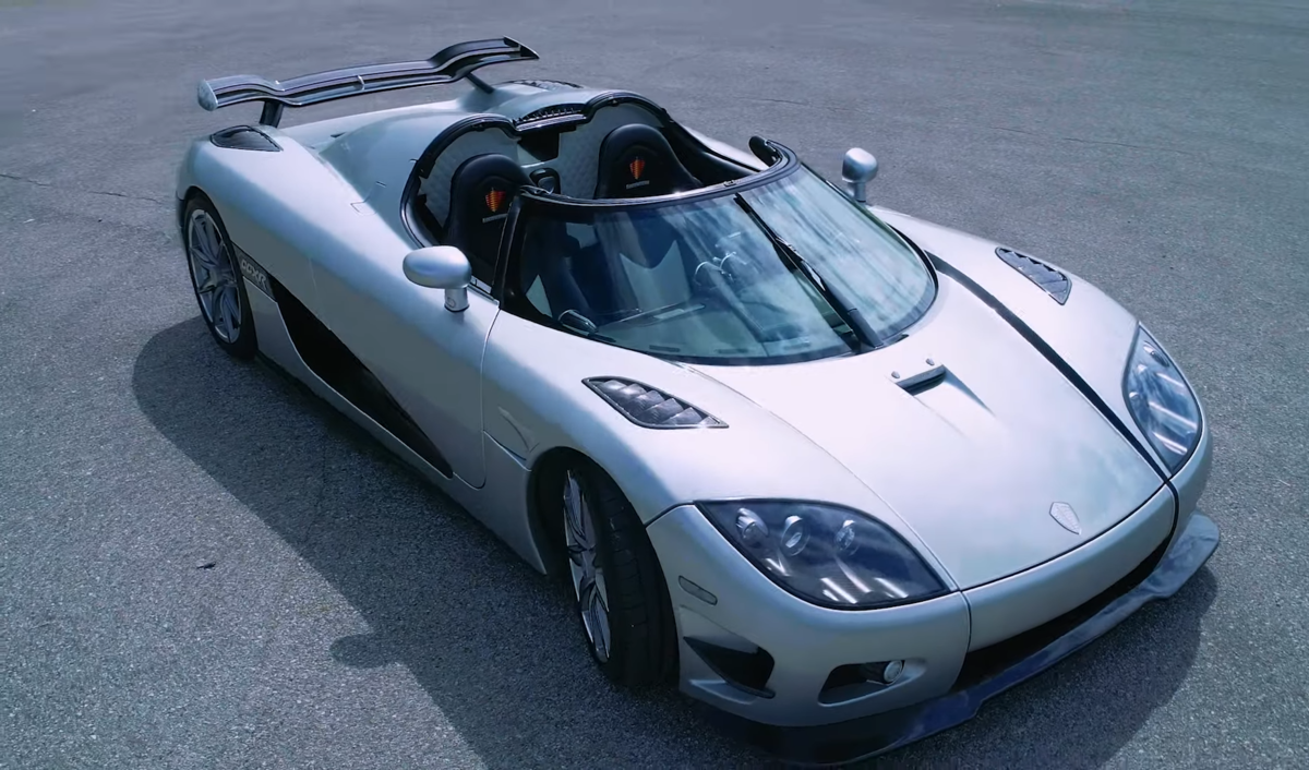 Машина Koenigsegg CCXR Trevita