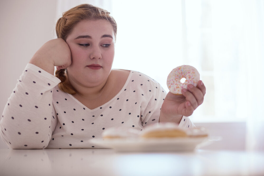 Лишний вес, неконтролируемая тяга к сладкому, круглосуточное чувство голода и жажда съесть все, что попадается под руку все это может быть признаками метаболического синдрома.