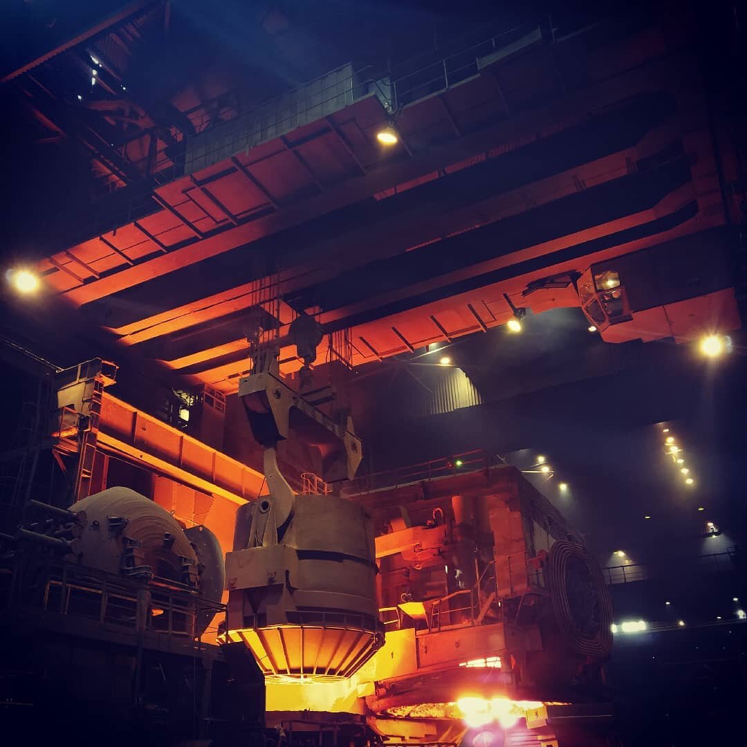 А потом из жидкого чугуна делают всякие твёрдые вещи.