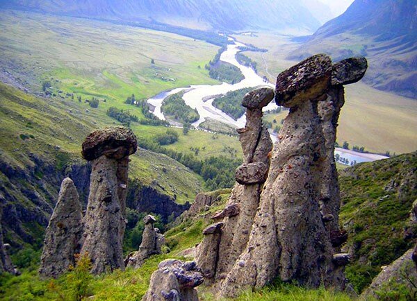 Каменные грибы Чулышманской долины